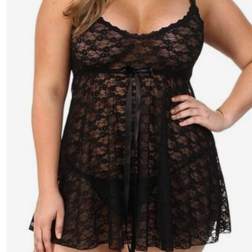 HANKY PANKY PLUS SIZE BLACK CHEMISE WITH THONG